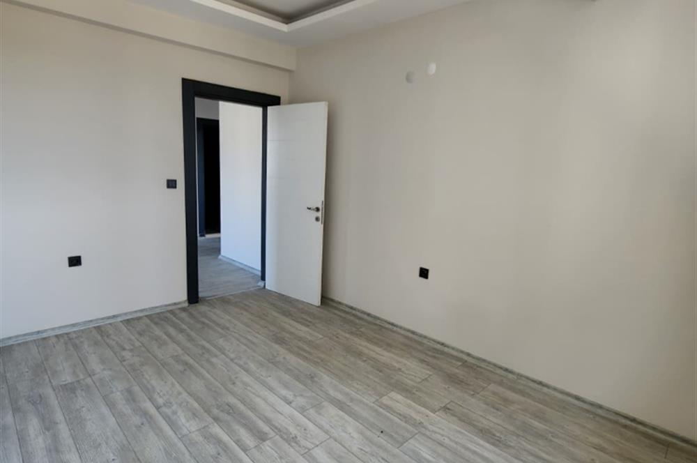 C21 BAL'DAN AYVALIK ALTINOVADA HAVUZ CEPHELİ SATILIK SIFIR 2+1 DAİRE