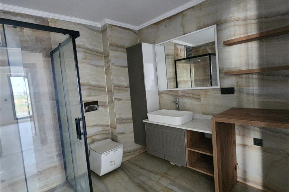 C21 BAL'DAN AYVALIK ALTINOVADA HAVUZ CEPHELİ SATILIK SIFIR 2+1 DAİRE