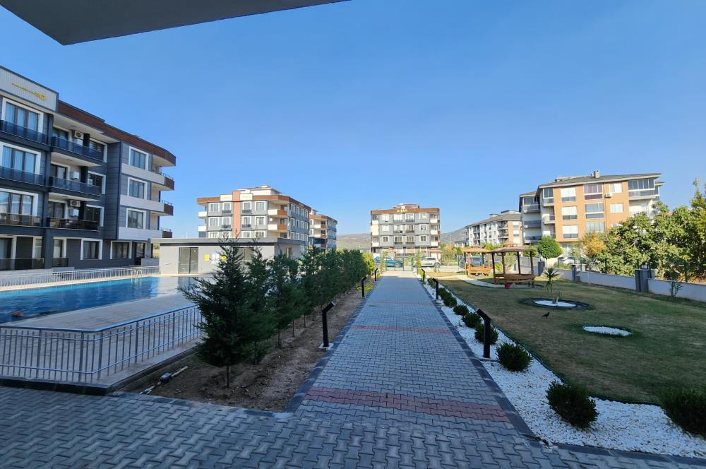 C21 BAL'DAN AYVALIK ALTINOVADA HAVUZ CEPHELİ SATILIK SIFIR 2+1 DAİRE