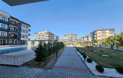 C21 BAL'DAN AYVALIK ALTINOVADA HAVUZ CEPHELİ SATILIK SIFIR 2+1 DAİRE