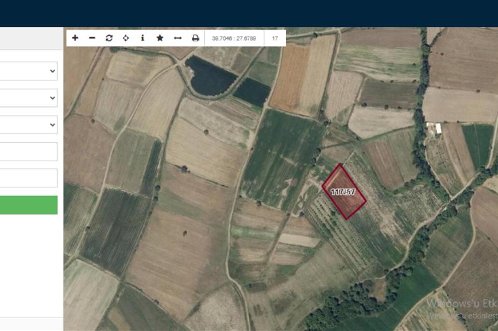 C21 LOCA'DAN 9940m² CEVİZLİK ETRAFI ÇEVRİLİ SUYU İÇİNDE TARLA