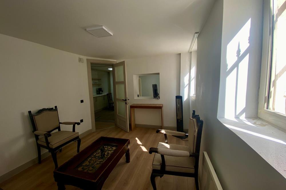 BEYOĞLU'NDA EŞYALI KİRALIK 1+1 DAİRE