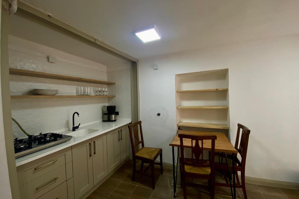 BEYOĞLU'NDA EŞYALI KİRALIK 1+1 DAİRE