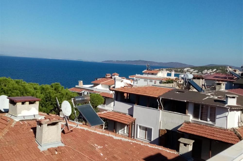 KARABURUN MORDOĞAN ARDIÇ'TA DENIZ MANZARALI 3+1 VILLA