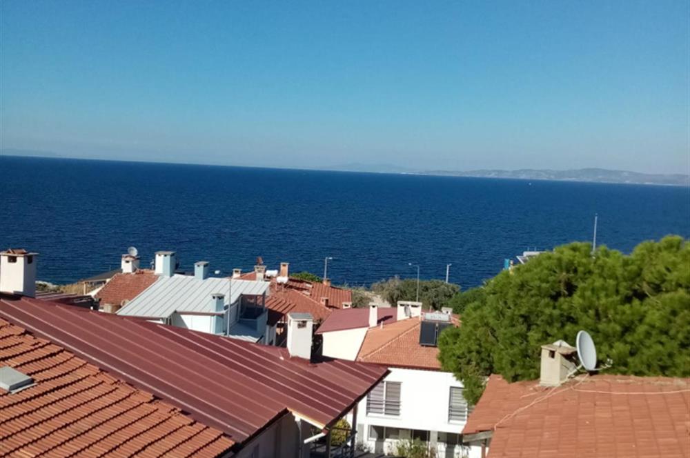 KARABURUN MORDOĞAN ARDIÇ'TA DENIZ MANZARALI 3+1 VILLA