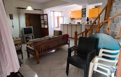 KARABURUN MORDOĞAN ARDIÇ'TA DENIZ MANZARALI 3+1 VILLA