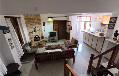 KARABURUN MORDOĞAN ARDIÇ'TA DENIZ MANZARALI 3+1 VILLA