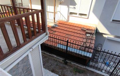 KARABURUN MORDOĞAN ARDIÇ'TA DENIZ MANZARALI 3+1 VILLA