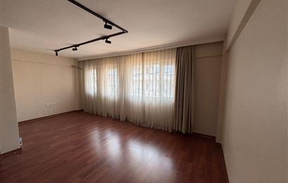 Alsancak merkezde 2+1 , fuara komşu, bakımlı daire