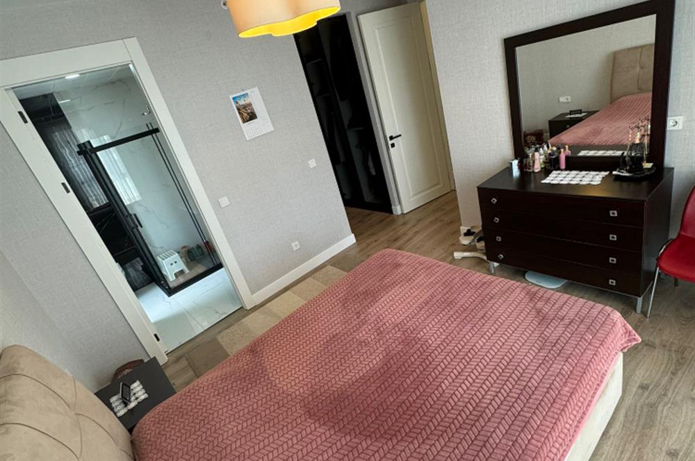 YAŞAMKENT AKINCI KULE DE SATILIK 4+1