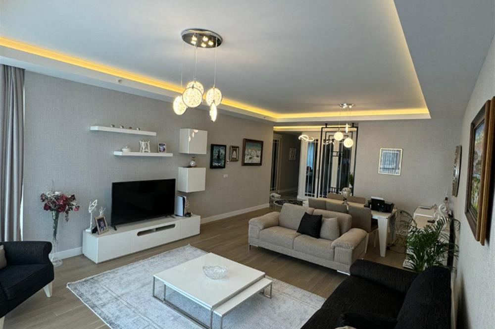 YAŞAMKENT AKINCI KULE DE SATILIK 4+1