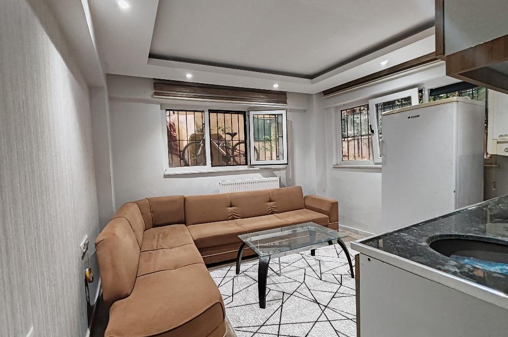 Fesleğen Mahallesinde 1+1 Satılık Apart 
