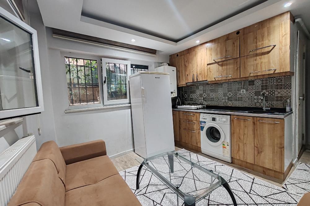 Fesleğen Mahallesinde 1+1 Satılık Apart 