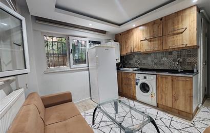 Fesleğen Mahallesinde 1+1 Satılık Apart 