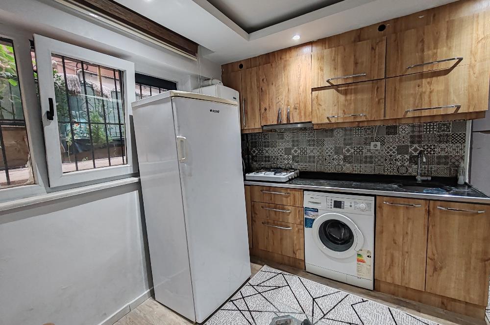 Fesleğen Mahallesinde 1+1 Satılık Apart 