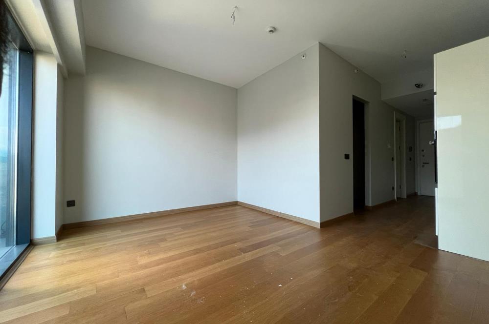 C21 ROOF KADIKÖY FİKİRTEPE FORTİS SİNANLI BÜYÜK TİP STÜDYO BOŞ