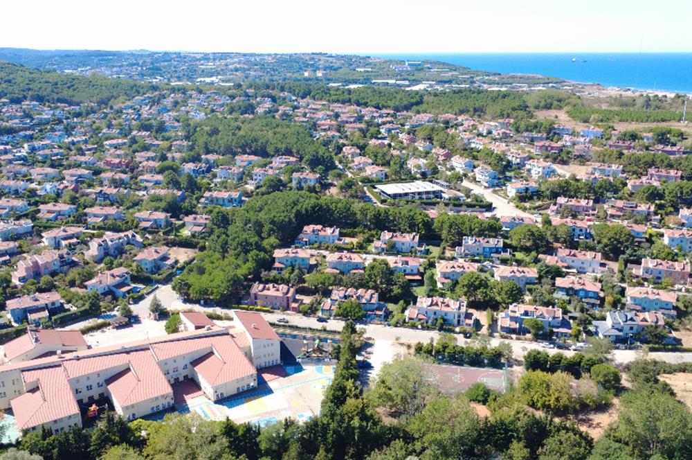 Uskumruköy Arıköy Sitesinde 2 Katlı Prestijli Kiralık İşyeri – 210 m² 
