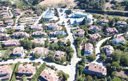 Uskumruköy Arıköy Sitesinde 2 Katlı Prestijli Kiralık İşyeri – 210 m² 