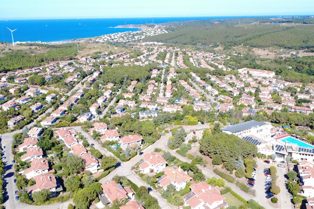 Uskumruköy Arıköy Sitesinde 2 Katlı Prestijli Kiralık İşyeri – 210 m² 