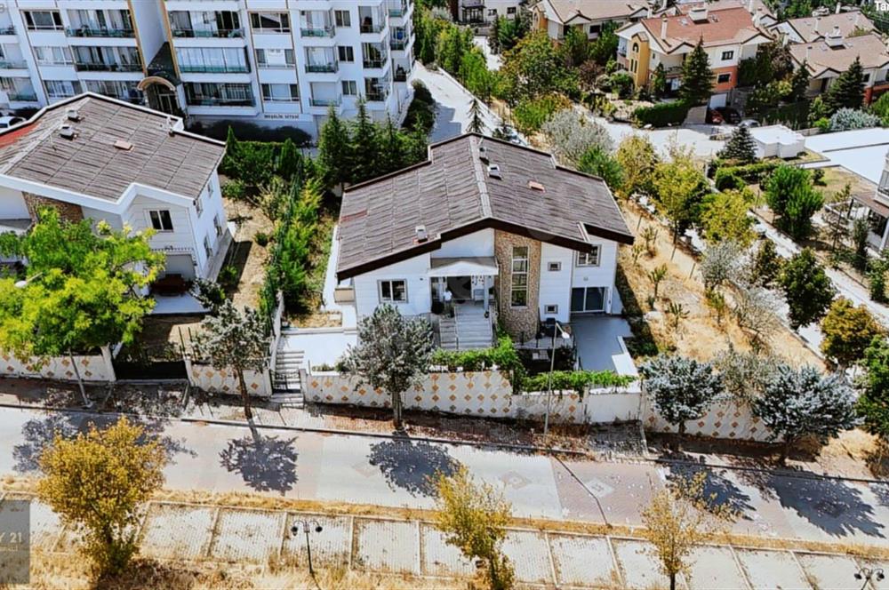 Dodurgada 510 m² Arsa İçinde Masrafsız 6+2 Müstakil Villa!