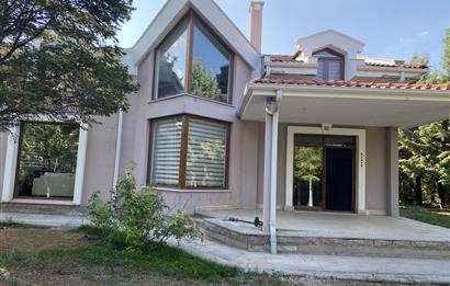 1263511884 BALLIKPINARI ELİT SİTESİNDE 4+1 MOBİLYALI KİRALIK VİLLA 