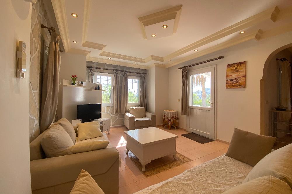 Bodrum Eskiçeşme Kiralık Deniz Manzaralı ve Müstakil Havuzlu Full Eşyalı Kiralık 3+1 Villa