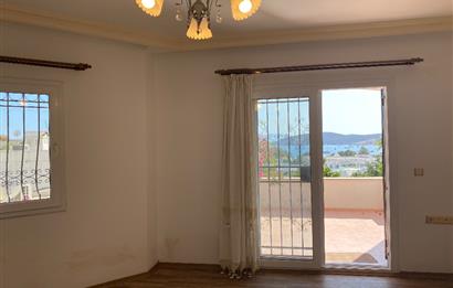 Bodrum Eskiçeşme Kiralık Deniz Manzaralı ve Müstakil Havuzlu Full Eşyalı Kiralık 3+1 Villa