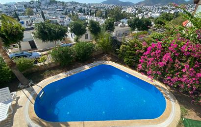 Bodrum Eskiçeşme Kiralık Deniz Manzaralı ve Müstakil Havuzlu Full Eşyalı Kiralık 3+1 Villa
