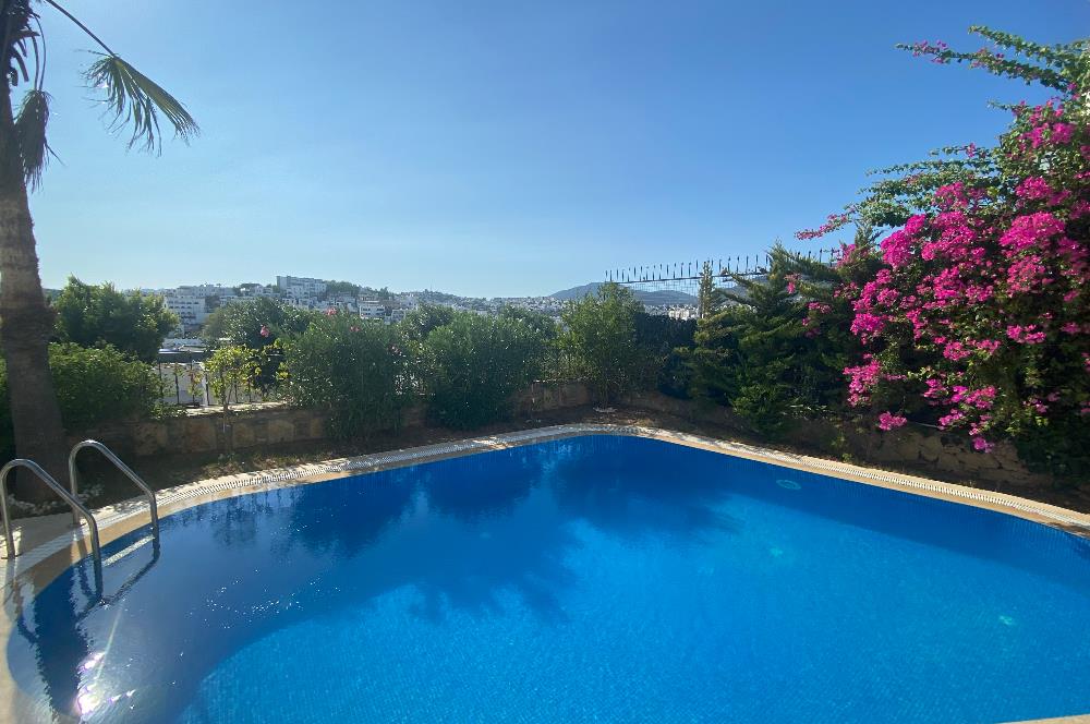 Bodrum Eskiçeşme Kiralık Deniz Manzaralı ve Müstakil Havuzlu Full Eşyalı Kiralık 3+1 Villa