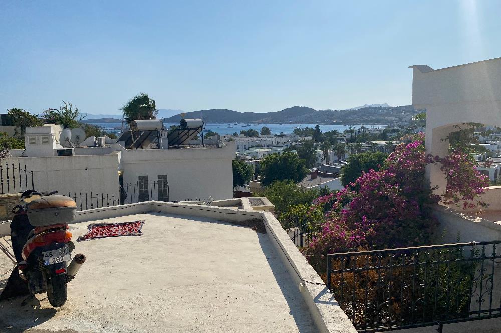Bodrum Eskiçeşme Kiralık Deniz Manzaralı ve Müstakil Havuzlu Full Eşyalı Kiralık 3+1 Villa