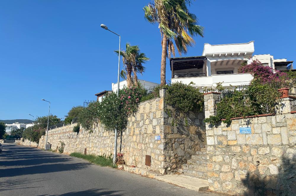 Bodrum Eskiçeşme Kiralık Deniz Manzaralı ve Müstakil Havuzlu Full Eşyalı Kiralık 3+1 Villa