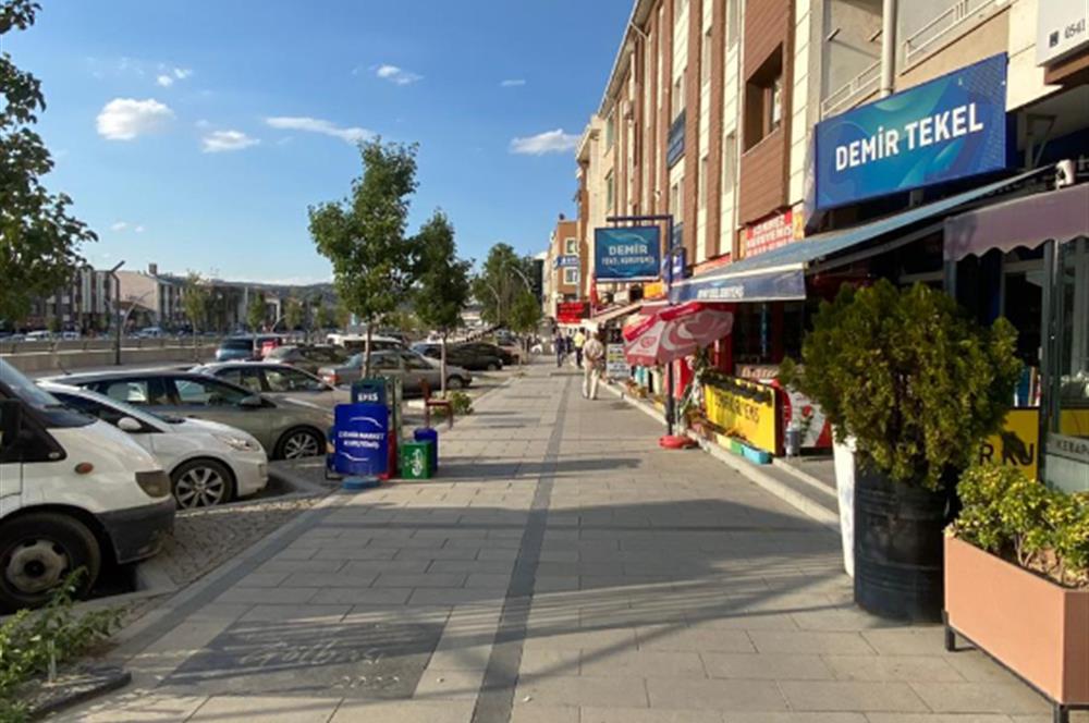 Gölbaşı’nda Ana Yola Cephe, Tabela Değeri Yüksek 1+1 Kiralık Ofis!