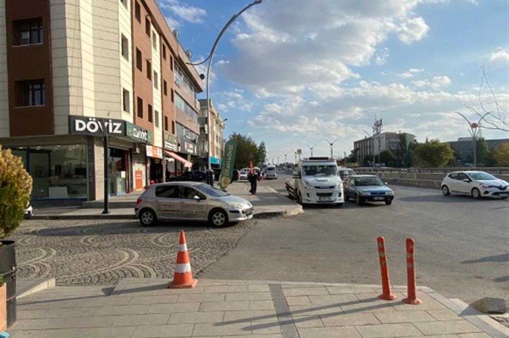 Gölbaşı’nda Ana Yola Cephe, Tabela Değeri Yüksek 1+1 Kiralık Ofis!