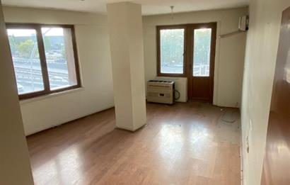 Gölbaşı’nda Ana Yola Cephe, Tabela Değeri Yüksek 1+1 Kiralık Ofis!