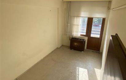 Gölbaşı’nda Ana Yola Cephe, Tabela Değeri Yüksek 1+1 Kiralık Ofis!