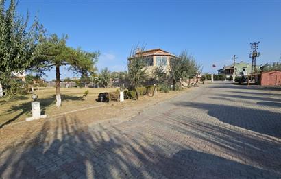 Şarköy'de, Denize Sıfır Sitede, Havuzlu, Satılık, 2+1 Yazlık
