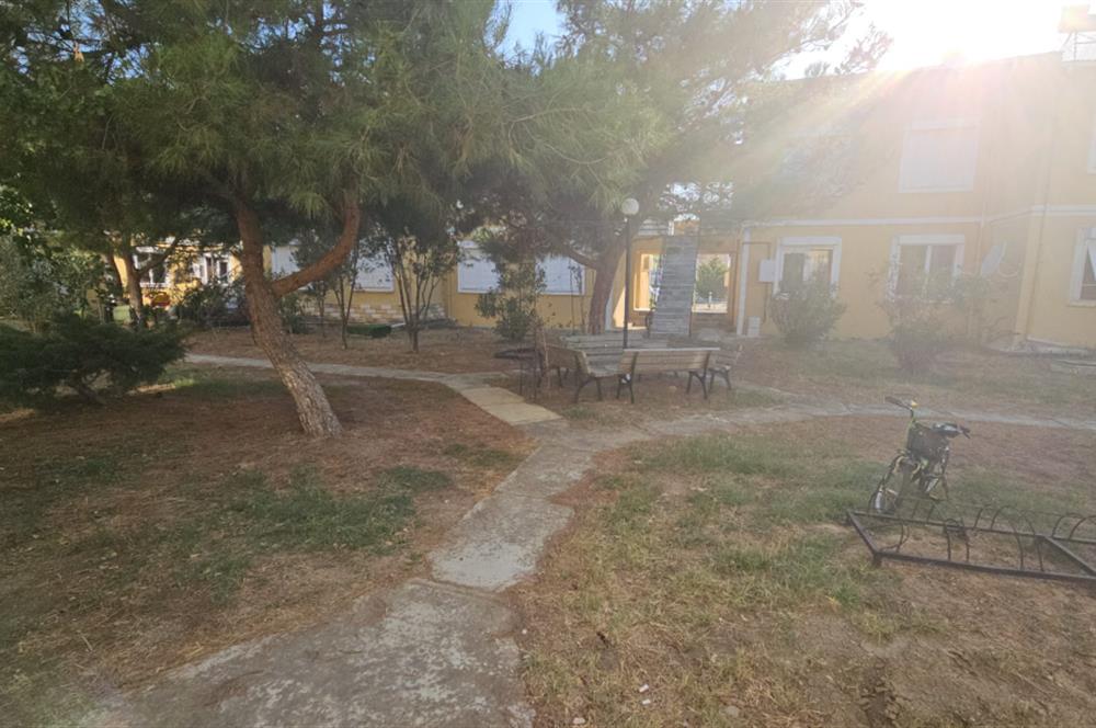 Şarköy'de, Denize Sıfır Sitede, Havuzlu, Satılık, 2+1 Yazlık