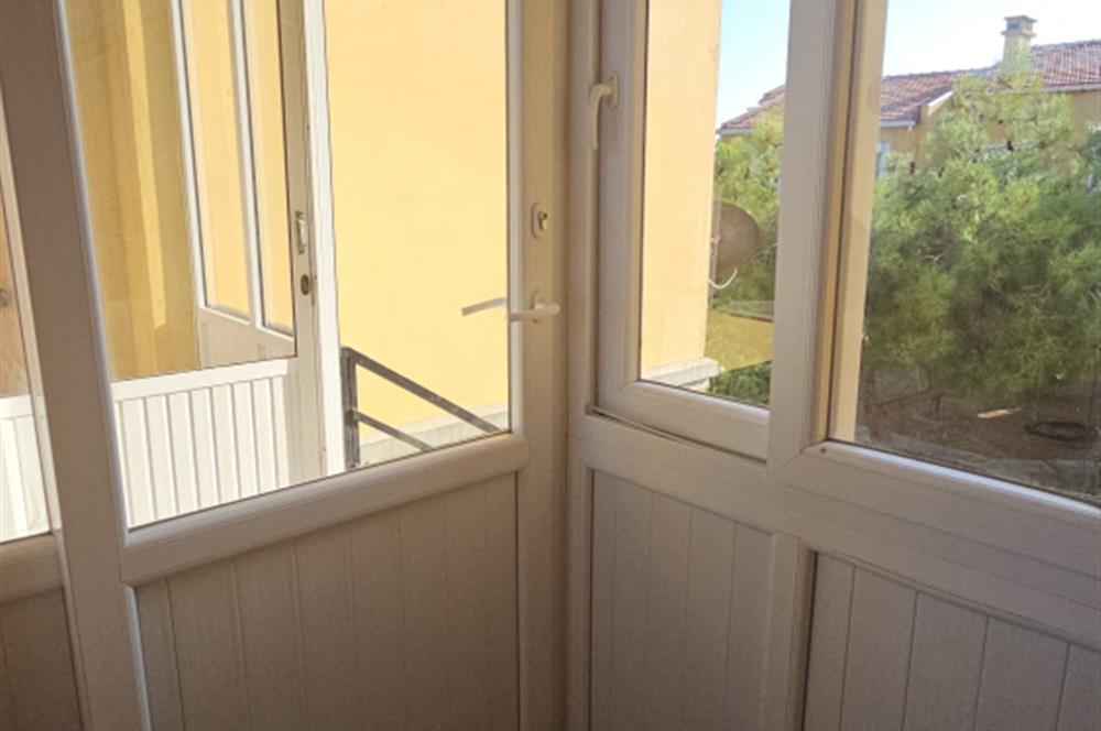 Şarköy'de, Denize Sıfır Sitede, Havuzlu, Satılık, 2+1 Yazlık