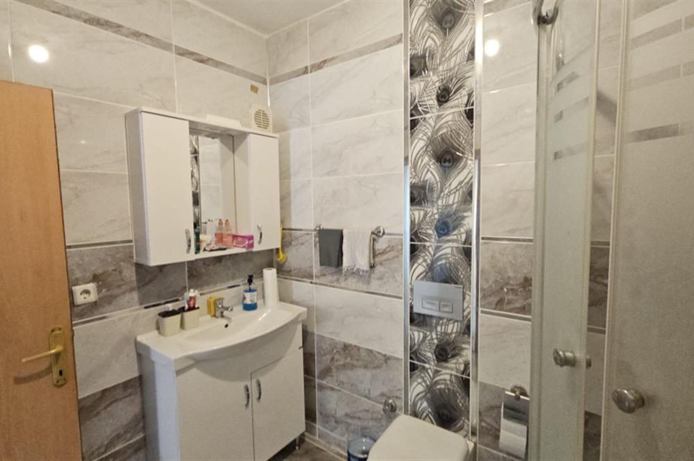 Şarköy'de, Denize Sıfır Sitede, Havuzlu, Satılık, 2+1 Yazlık