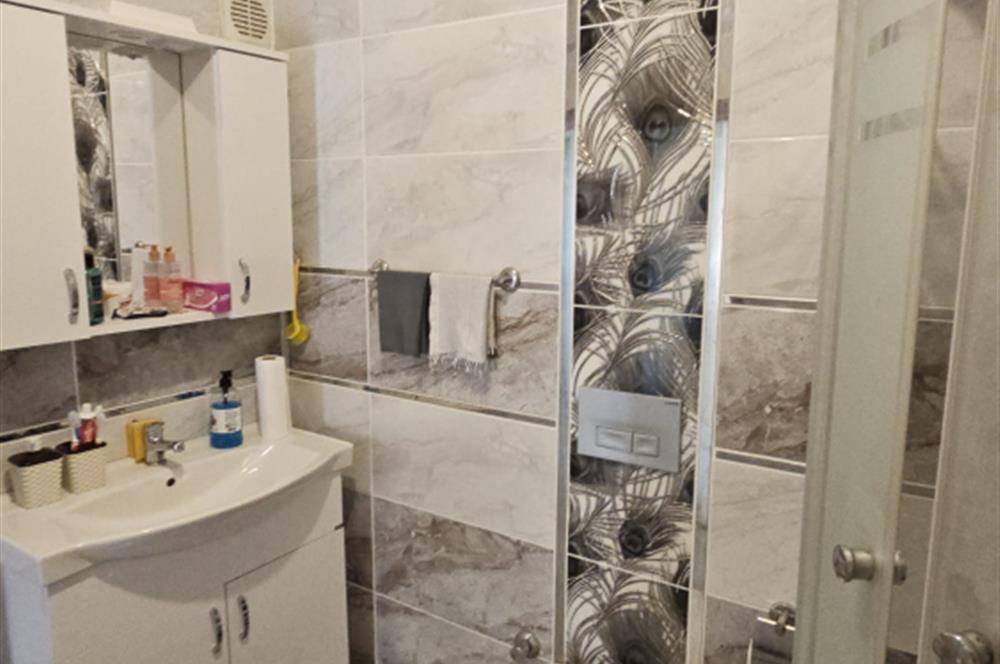 Şarköy'de, Denize Sıfır Sitede, Havuzlu, Satılık, 2+1 Yazlık