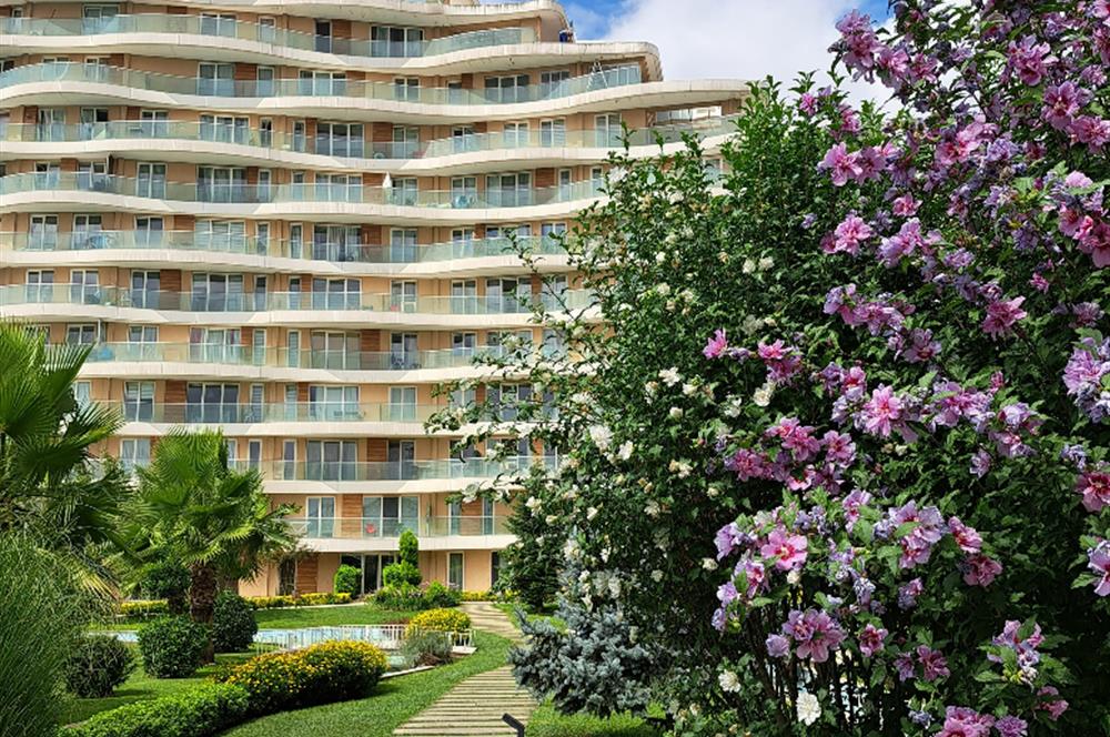 VİAPORT HOUSES & SUİTESTE HAVUZ MANZARALI EŞYALI 1+1