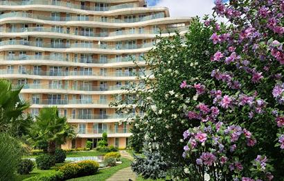 VİAPORT HOUSES & SUİTESTE HAVUZ MANZARALI EŞYALI 1+1