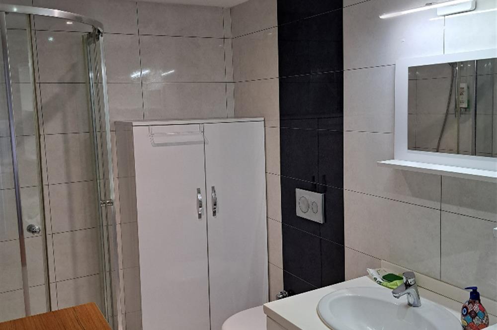 VİAPORT HOUSES & SUİTESTE HAVUZ MANZARALI EŞYALI 1+1