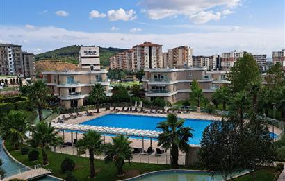 VİAPORT HOUSES & SUİTESTE HAVUZ MANZARALI EŞYALI 1+1