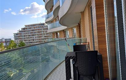 VİAPORT HOUSES & SUİTESTE HAVUZ MANZARALI EŞYALI 1+1