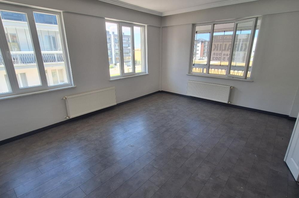 CENTURY 21 VİZYON'DAN BATIKENT'TE BOYALI KİRALIK 3+1 DAİRE