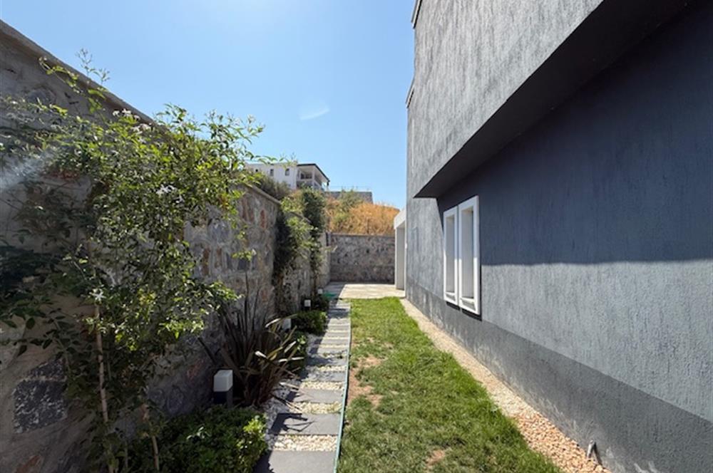 BODRUM ADABÜKÜ DENİZ MANZARALI SATILIK HAVUZLU VİLLA