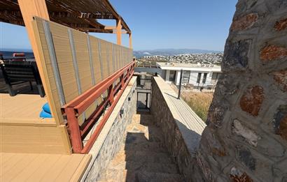 BODRUM ADABÜKÜ DENİZ MANZARALI SATILIK HAVUZLU VİLLA