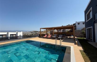 BODRUM ADABÜKÜ DENİZ MANZARALI SATILIK HAVUZLU VİLLA