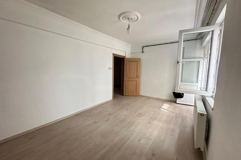 Ayasofya Konumlu, Ferah ve Geniş 2+1 Satılık Daire